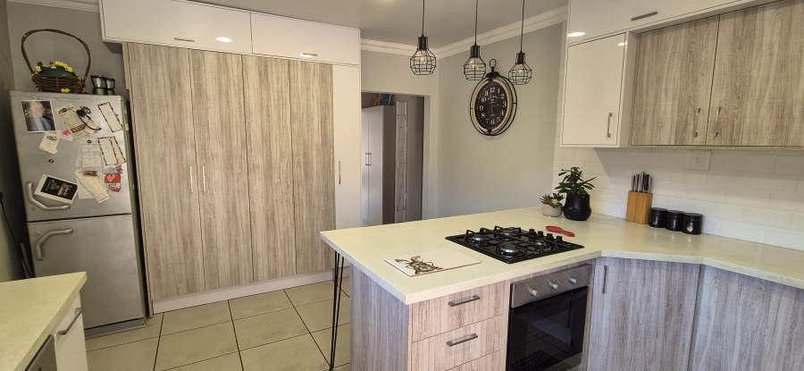 4 Bedroom Property for Sale in Vaalpark Free State